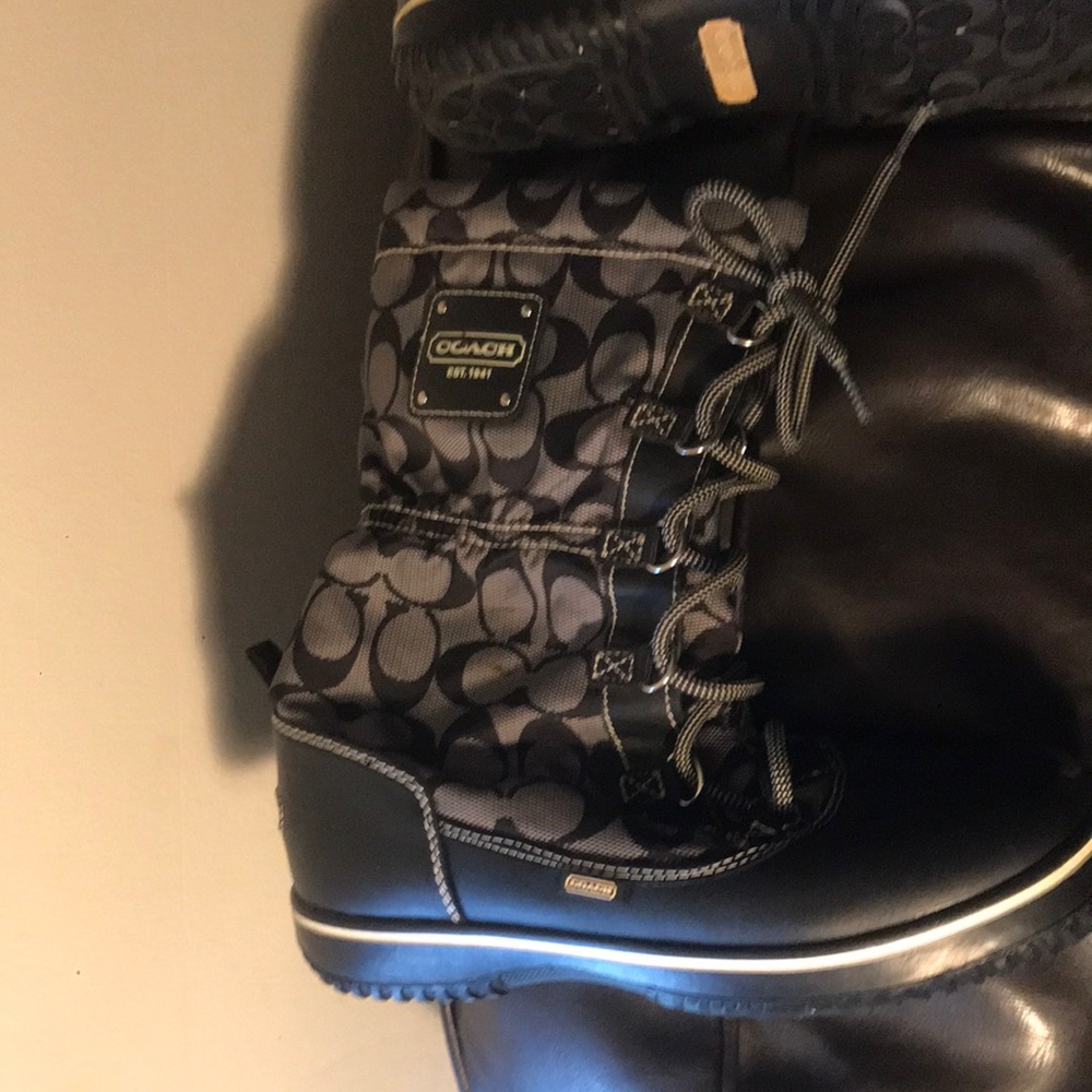 Coach size 7 black boots Shaine